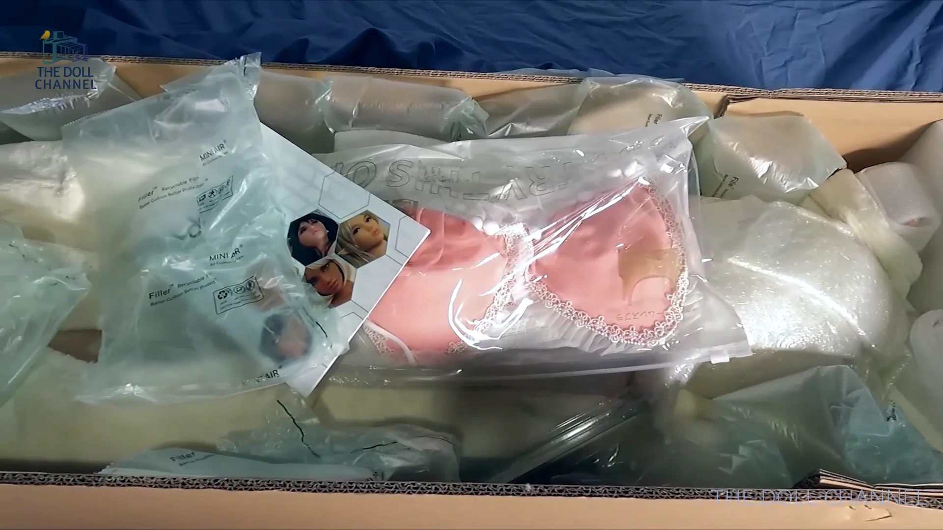 Dollhouse 168 128 cm EVO Molly Doll Unboxing and Review on Vimeo