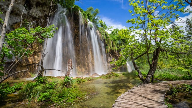 Nature Walk around Plitvice Lakes, Croatia - Nature Walking Tour in 4K HDR