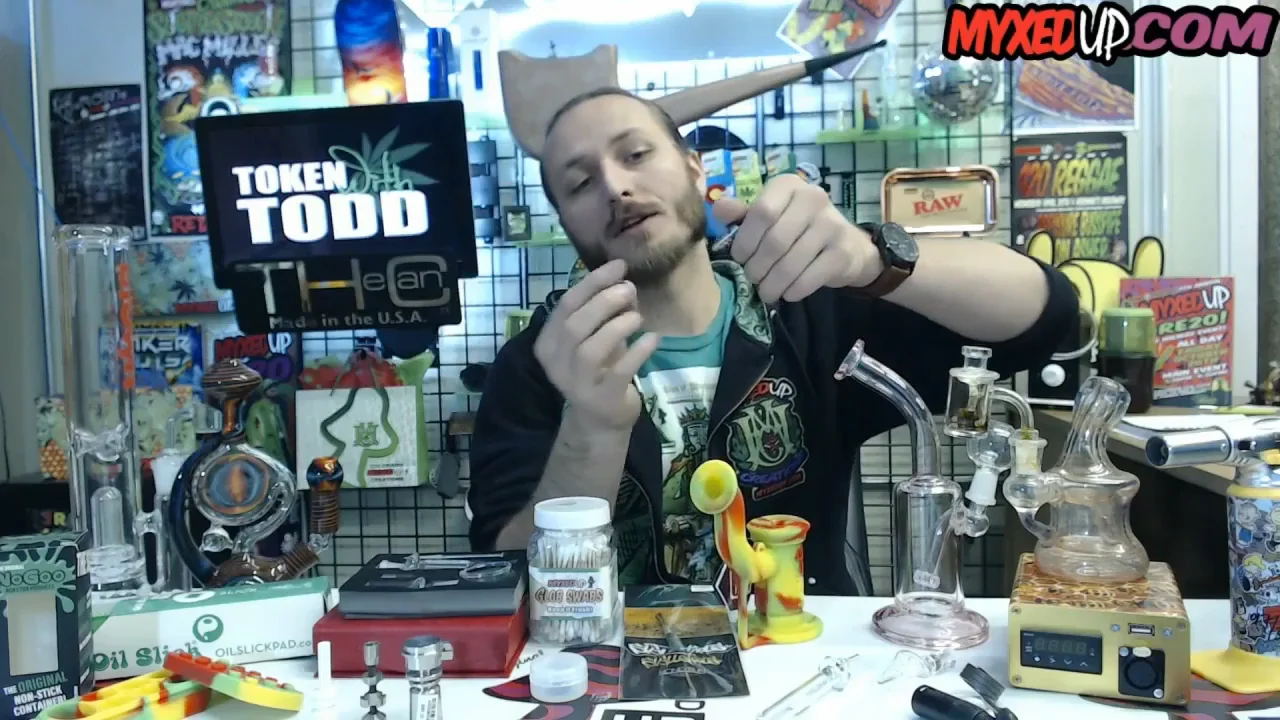 Dabbing 101: What Is It, How To Do It, And Everything You Should Know About  It