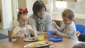 Watch Filip - snack time