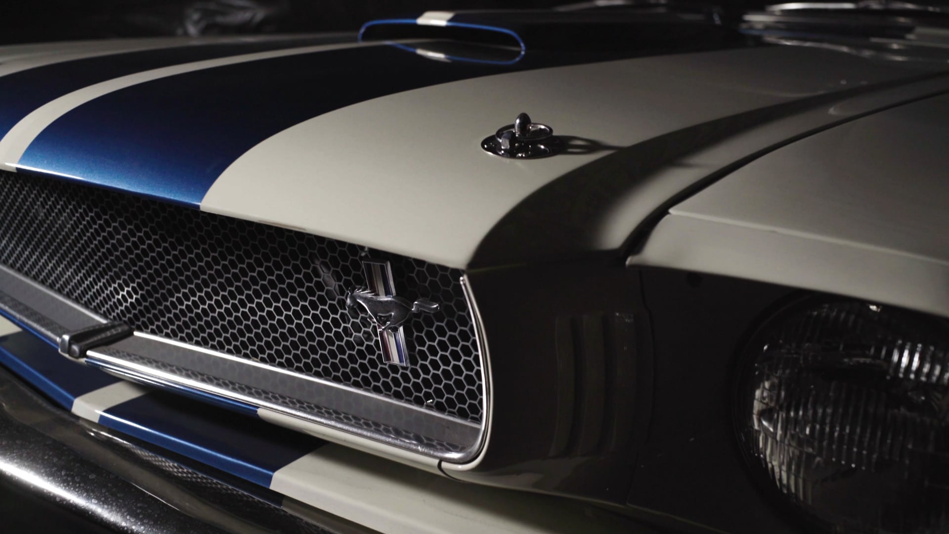 BLACK HORSE GARAGE