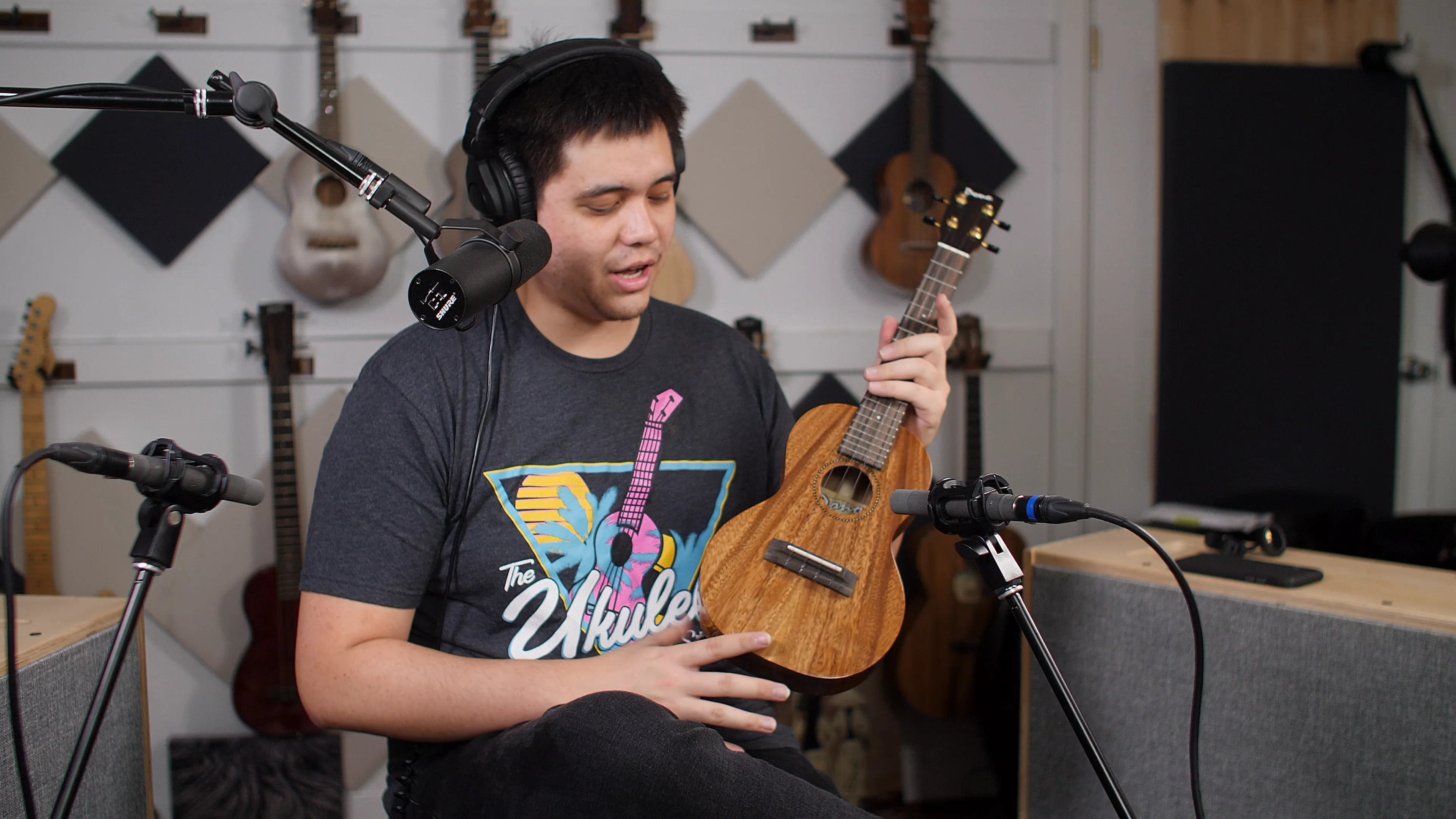 The Ukulele Site | Pono Acacia Concert Deluxe (ACD 4364)