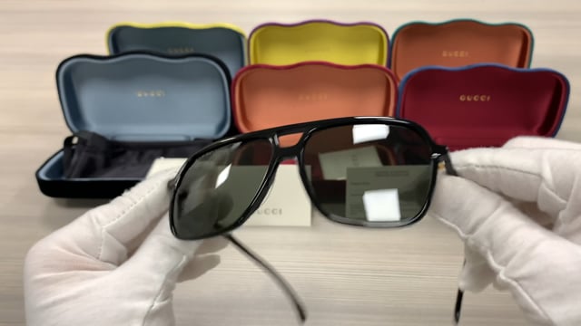 Gucci GG0545S 001 Sunglasses Men display picture 1