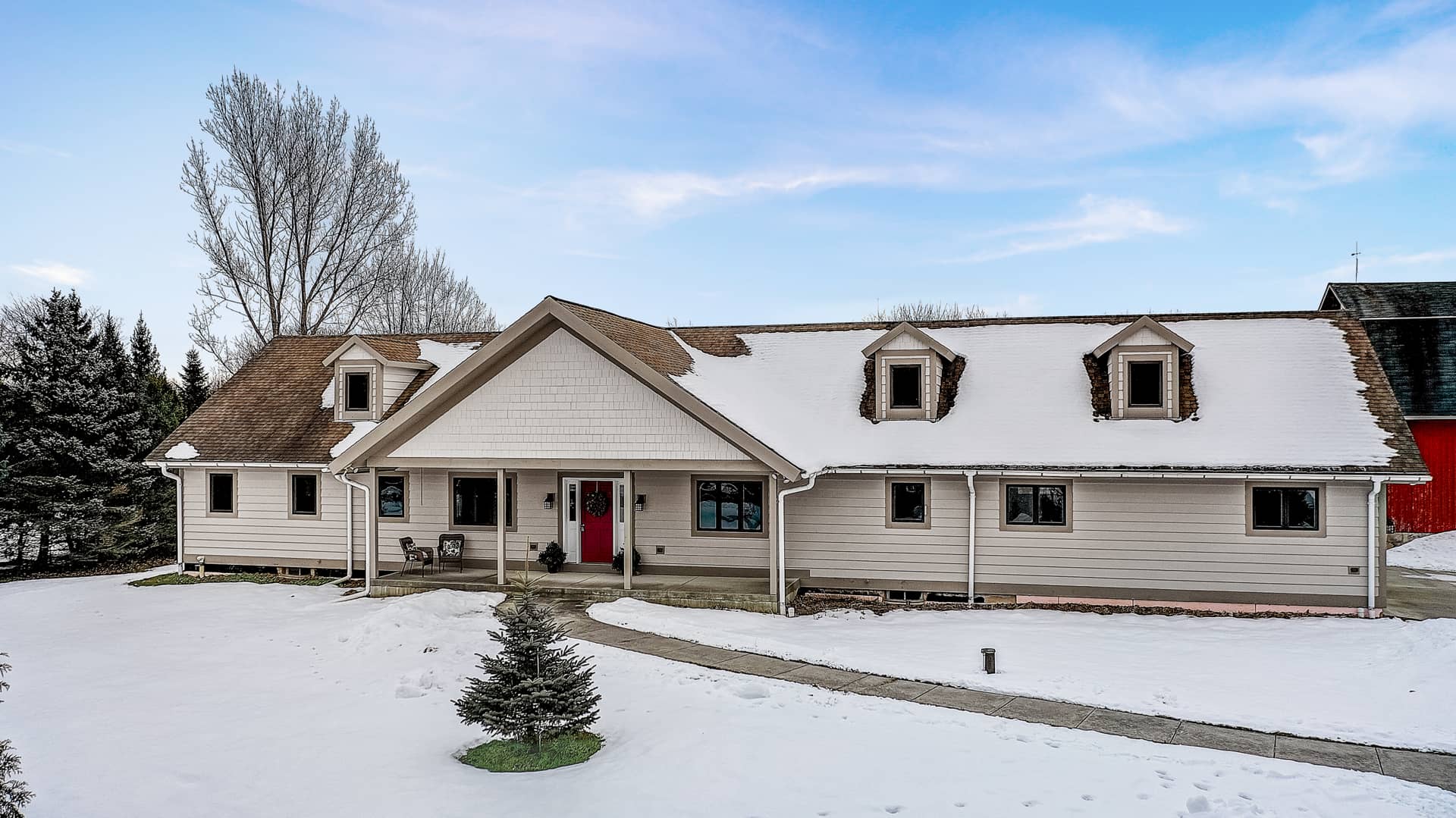 337 W Donges Bay Rd Mequon, WI on Vimeo