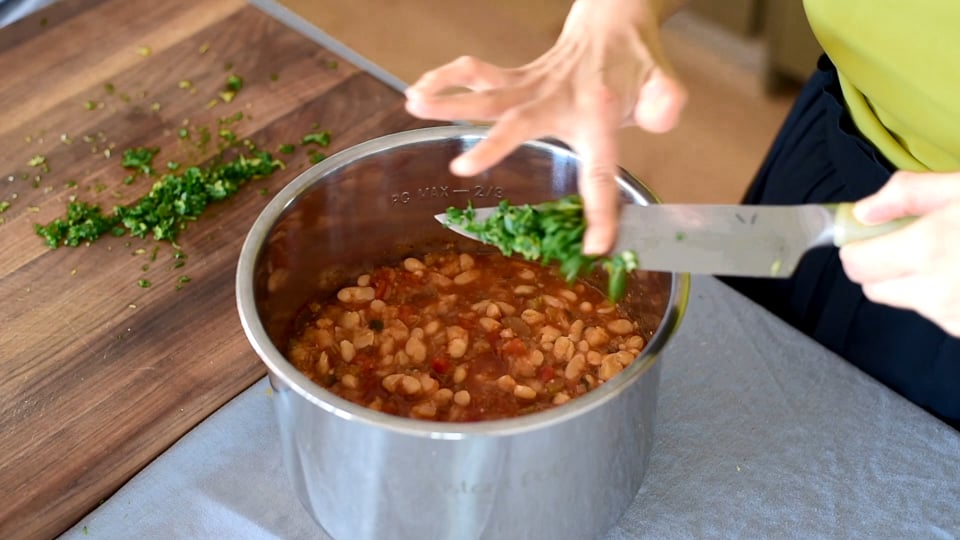 Vegan Instant Pot White Bean Stew - Rainbow Plant Life