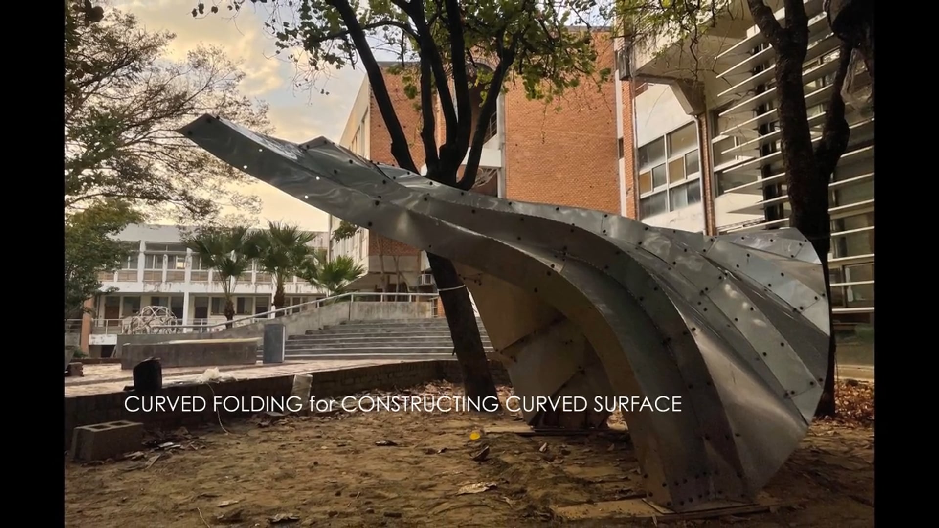 Curved Folding for Constructing Curved Surface