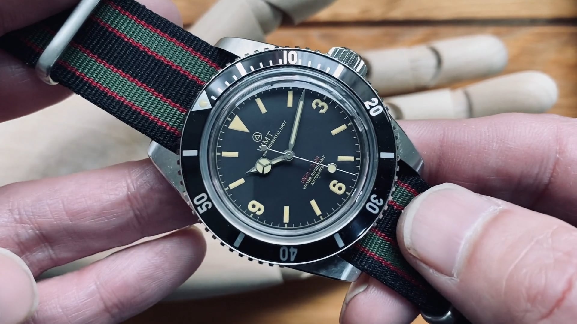 WMT WATCH SEA DIVER ADV 369 Bond on Vimeo