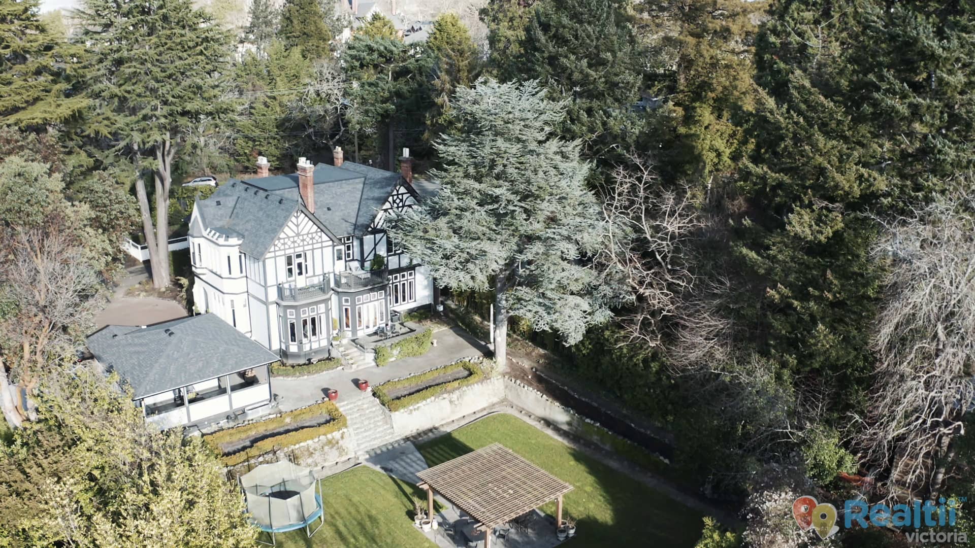 1321 Rockland Avenue Realtii on Vimeo