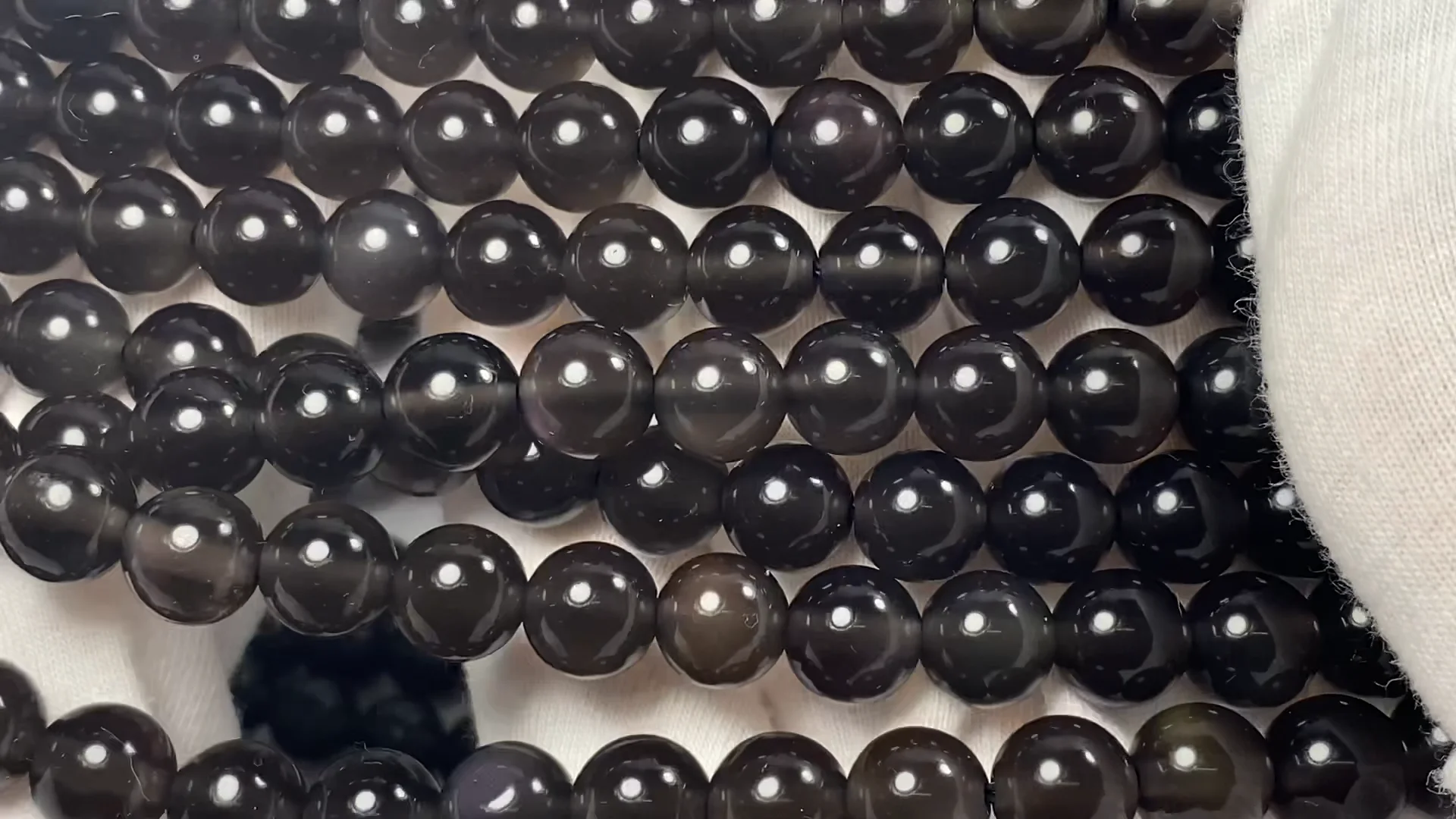 アイスオブシディアン（産地・メキシコ） ラウンド8mm 1連