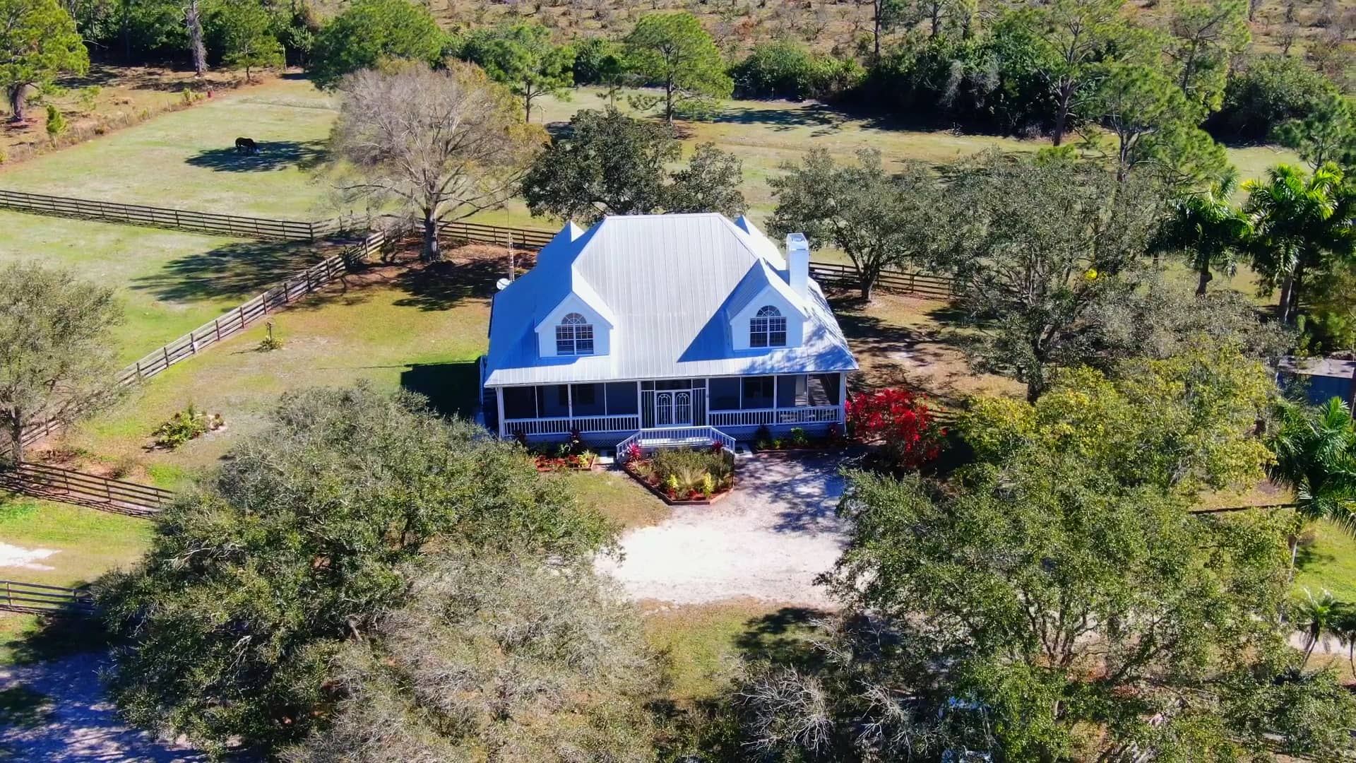 18401 Glades Farm Rd on Vimeo