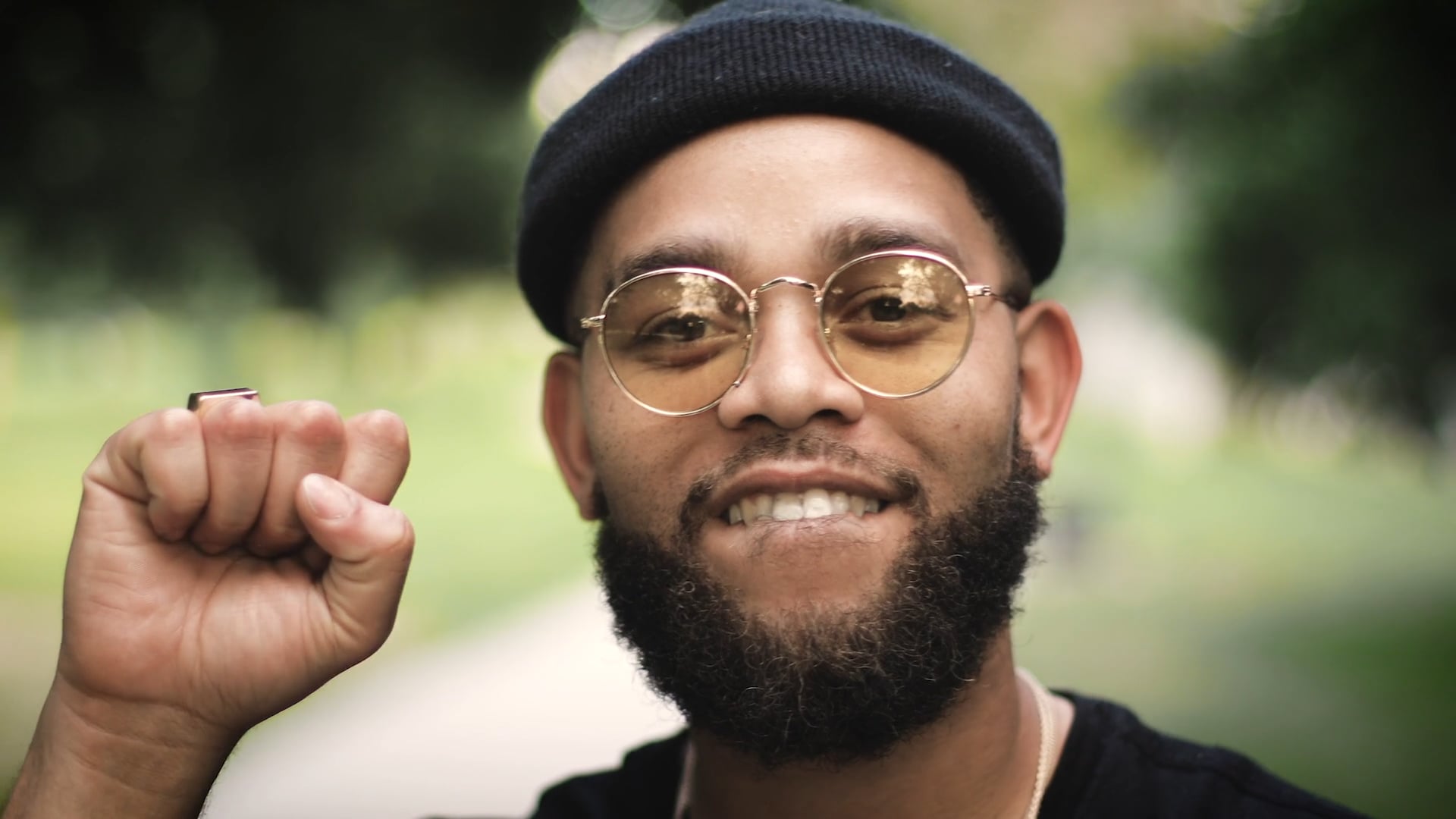 Kale Noel | Neon Black