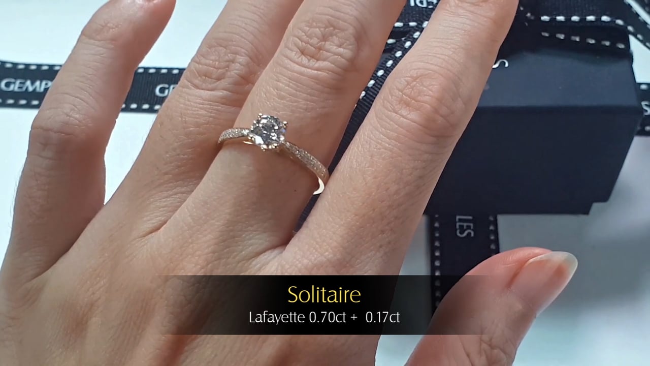 Anello di fidanzamento. Diamante solitario su Oro bianco 18ct