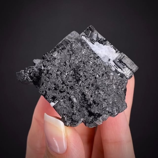 Bixbyite