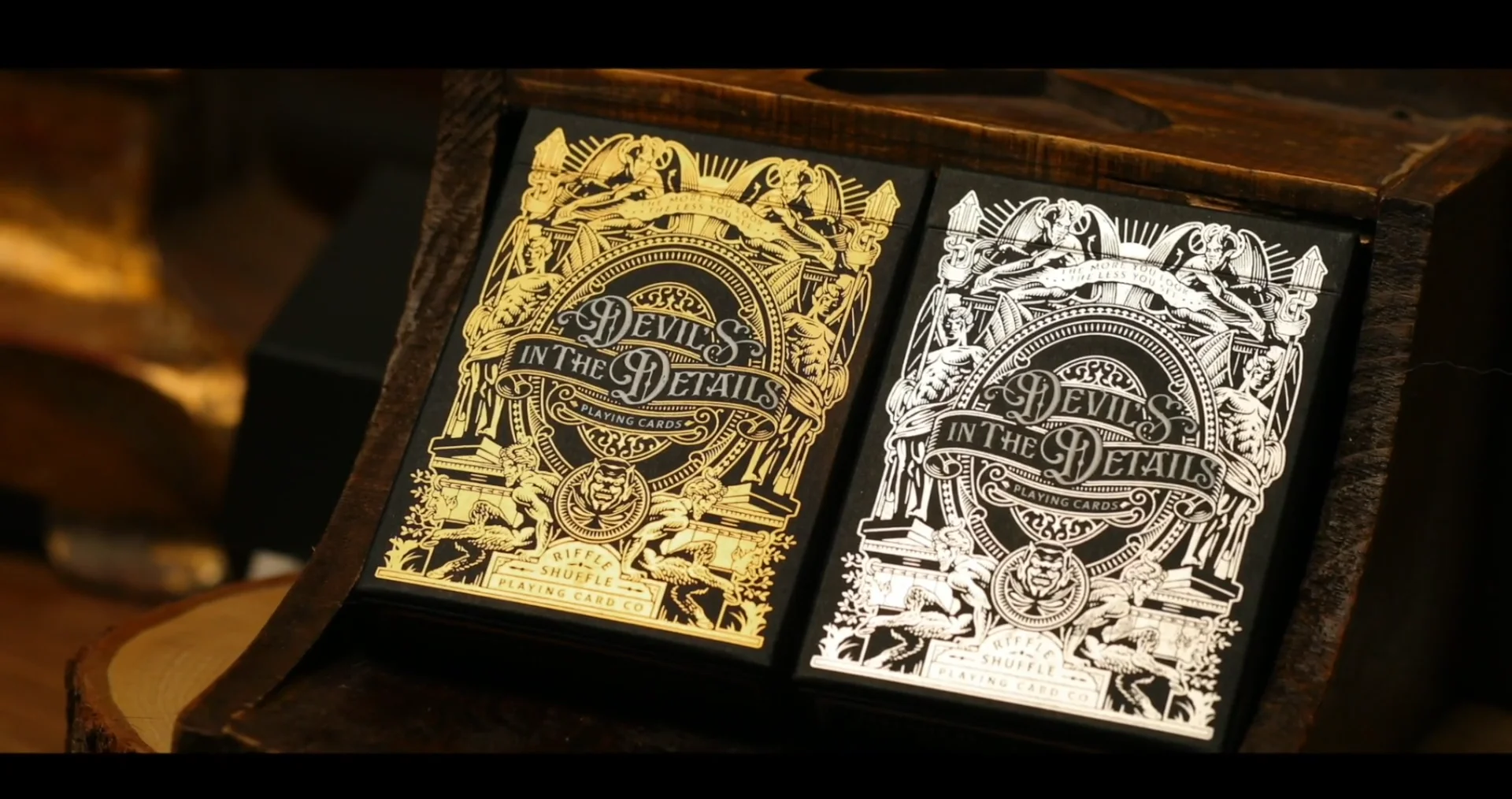 Devil's in the Details Glamorous Gold Playing Cards – Riffle