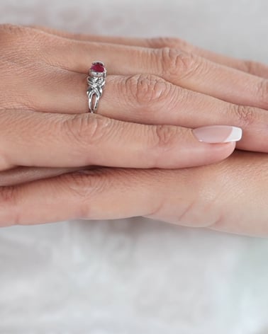 Video: 925 Sterling Silver ruby ring
