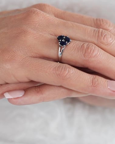 Video: 925 Silver Sapphire Diamonds Ring