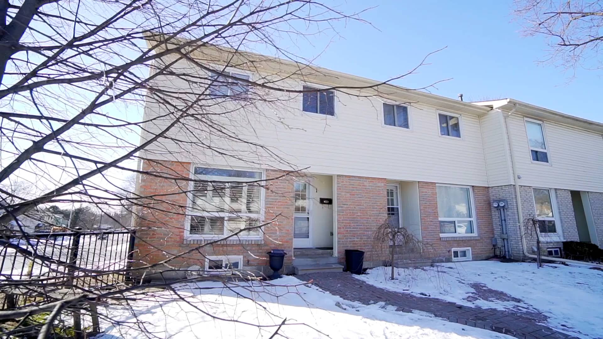 611 Galahad Dr, Oshawa MLS on Vimeo
