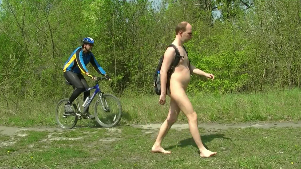 nackt in der Lobau