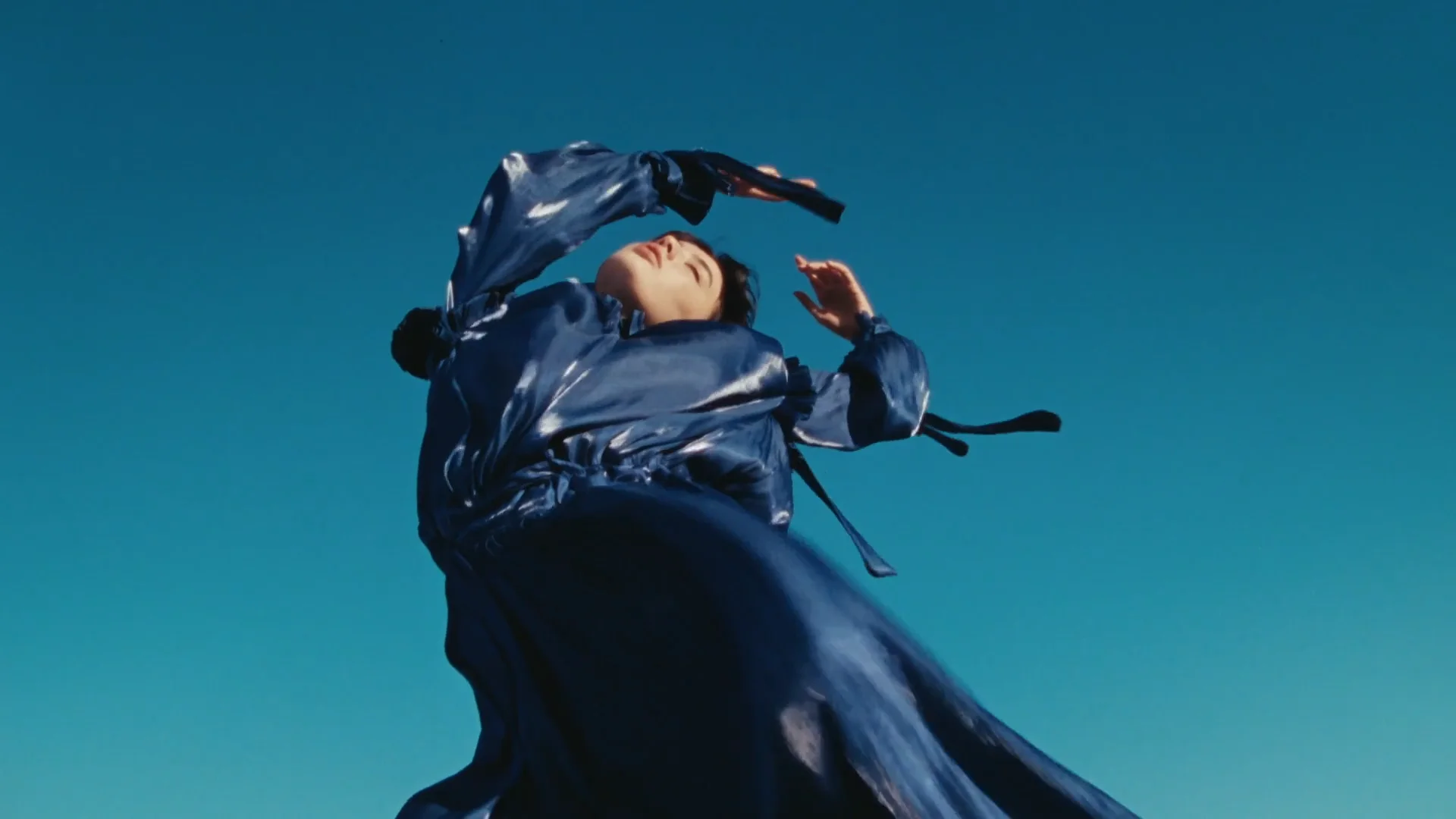 Dries Van Noten SS21 by Viviane Sassen on Vimeo