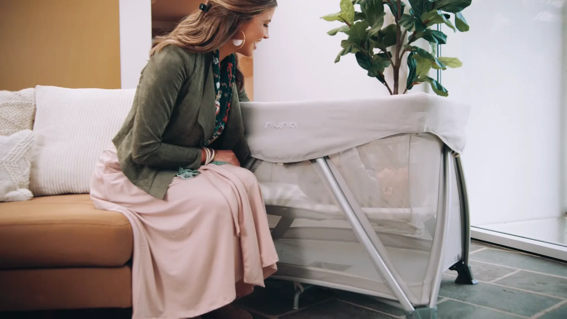 Nuna SENA™ aire | Travel Crib For Baby With 360° Airflow