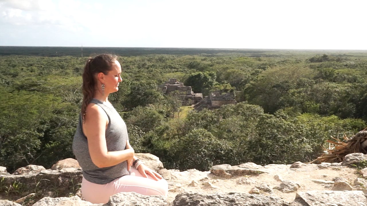 13- Cours de yoga pour accueillir sa force intérieure avec Maryse Lehoux (33 minutes)