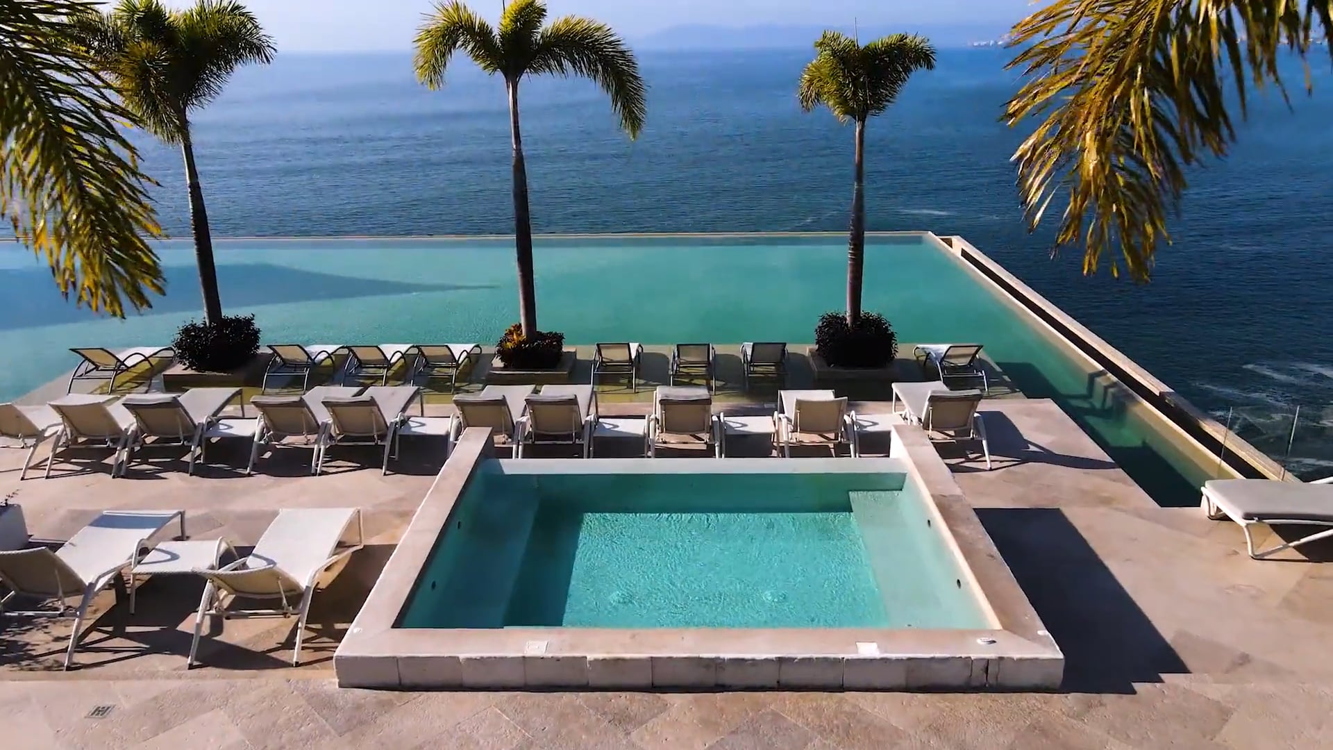 Luxury Condo - Conchas Chinas