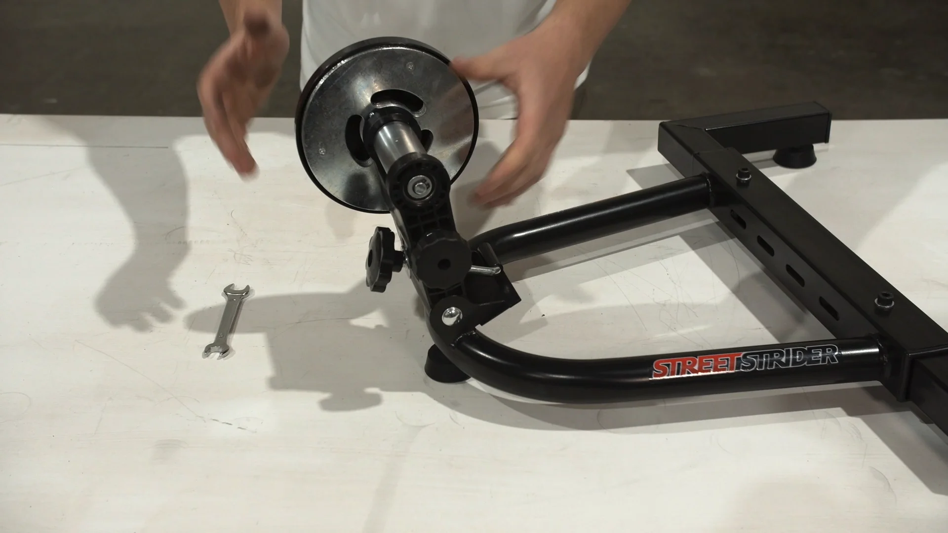 How to Assemble The Indoor Trainer Stand