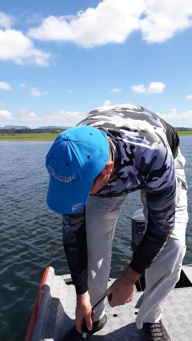 video Guia de Pesca em Carlópolis – Guia Emílio