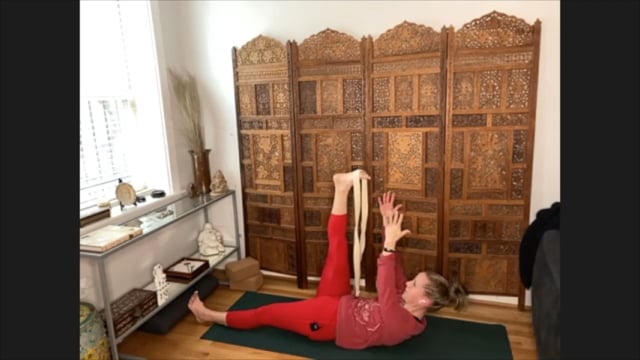 Supta Padangusthasana A&C (reclined foot to hand pose) - instructional video with a belt