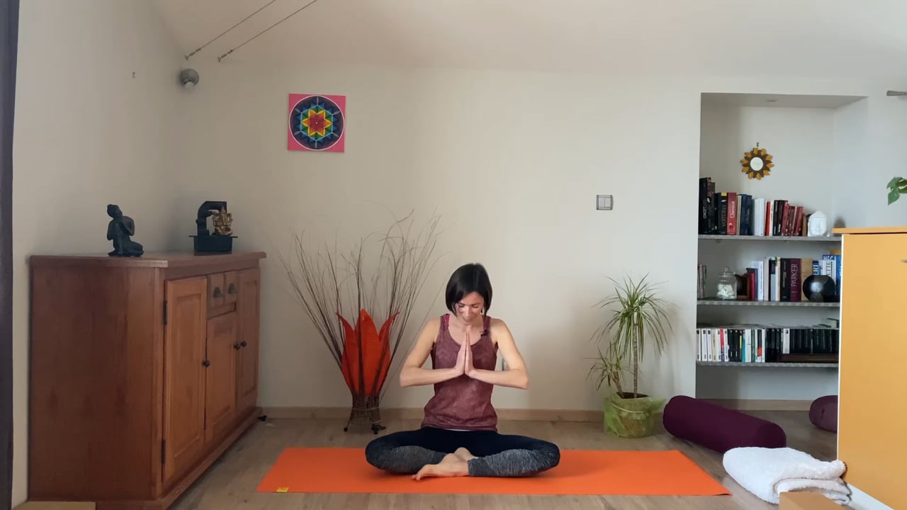 8. Cours de yoga : Stimuler la confiance en soi pour booster ses projets avec Marion Cuviller (57 minutes)