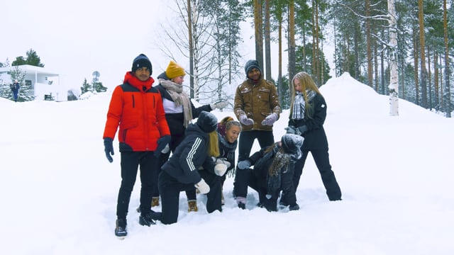 snow-games-and-dancing-minidokumentar
