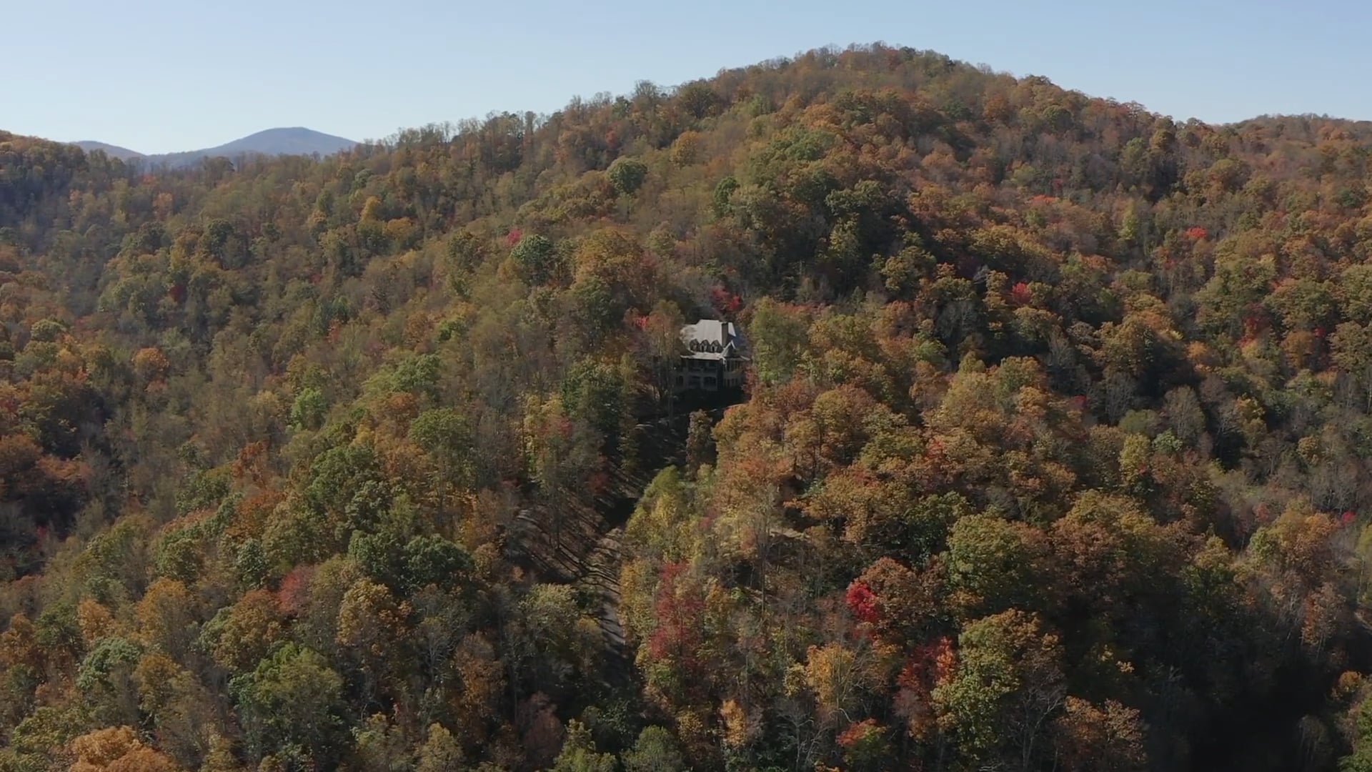 2.6 Million 134 Sovereign Lane in Fairview, NC on Vimeo