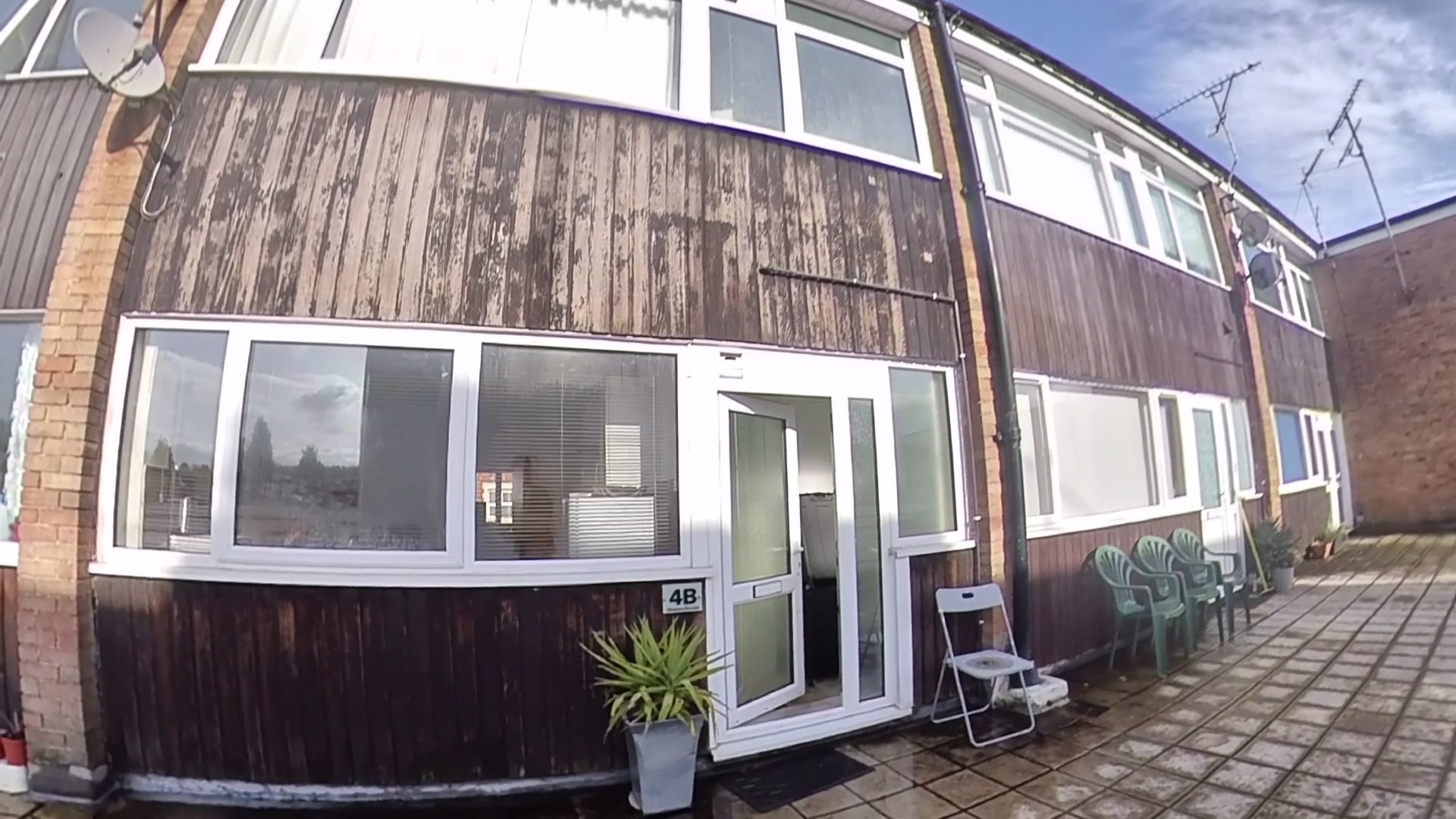 Queens Parade Horsham for Sale on Vimeo