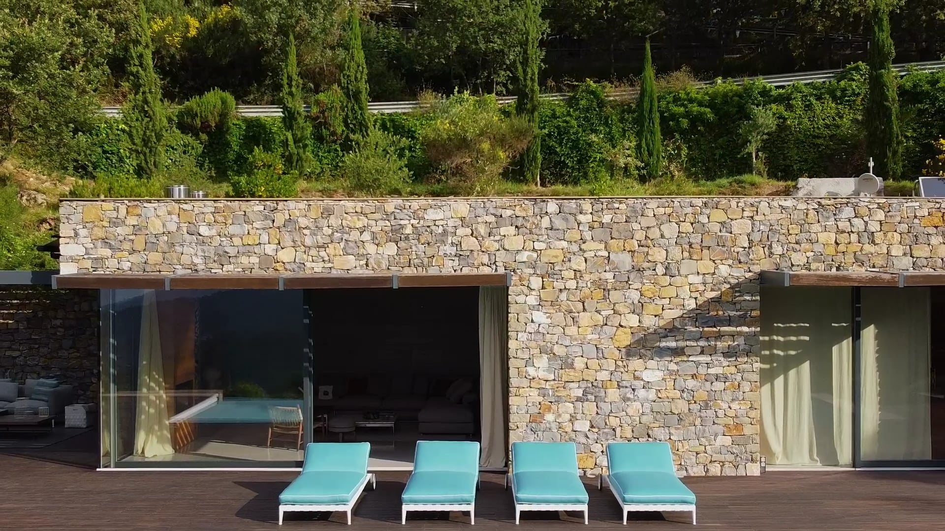 The Flexform WAY OF outdoor living | ABOVE THE SEA