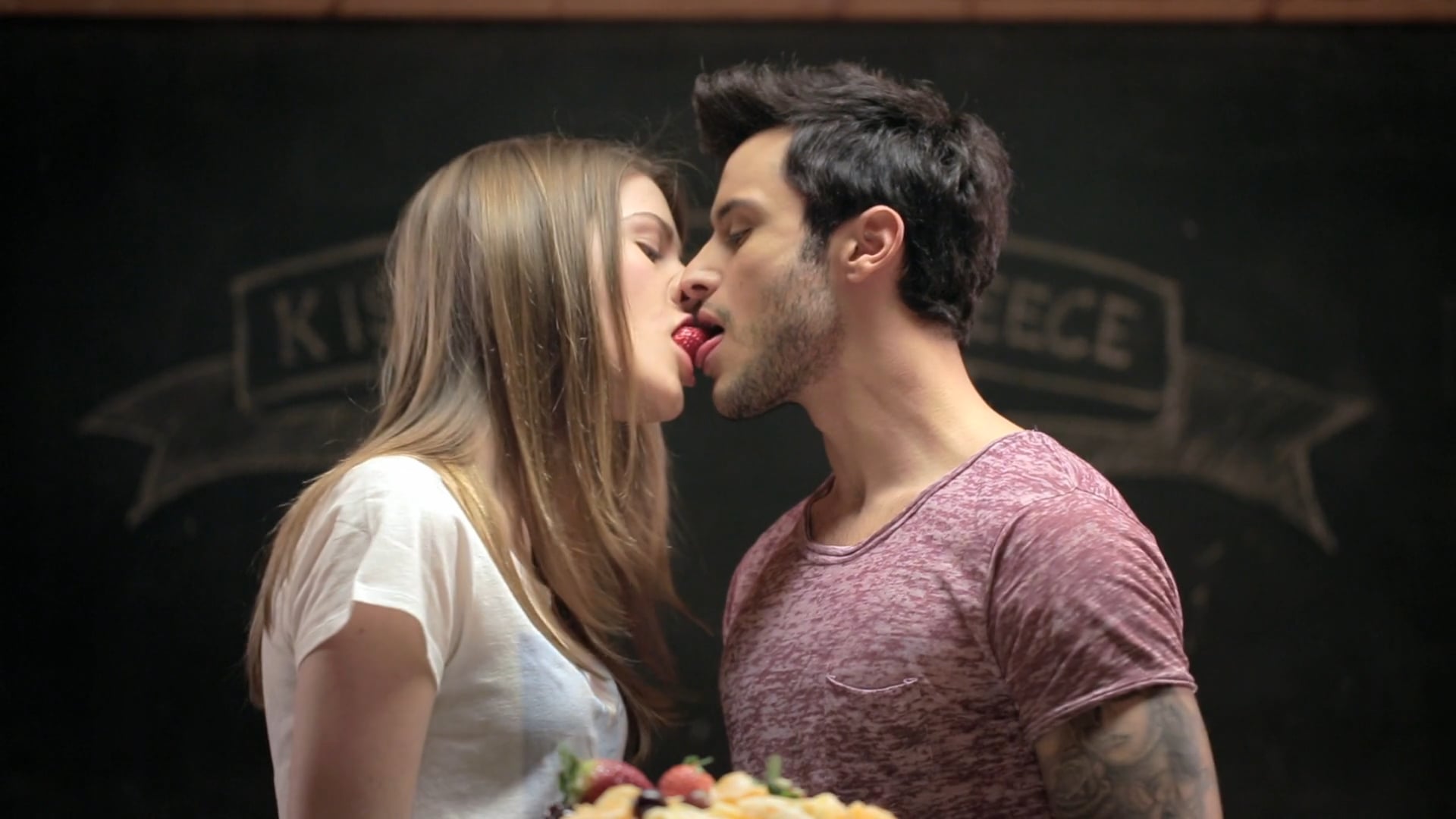 DENTYNE | FEEL FREE TO KISS: Fruity Kiss (Digital Ad)