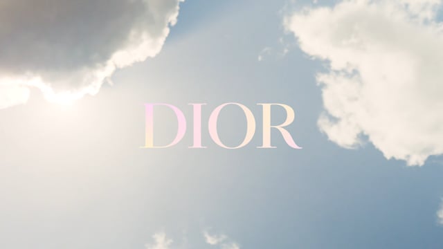 CLOE POUR BABY DIOR MAG 10