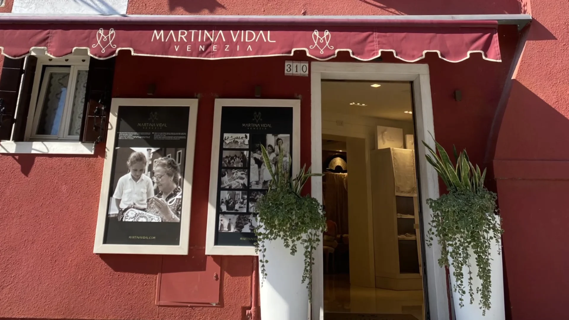 Luxury home linen and Burano lace – Martina Vidal Venezia