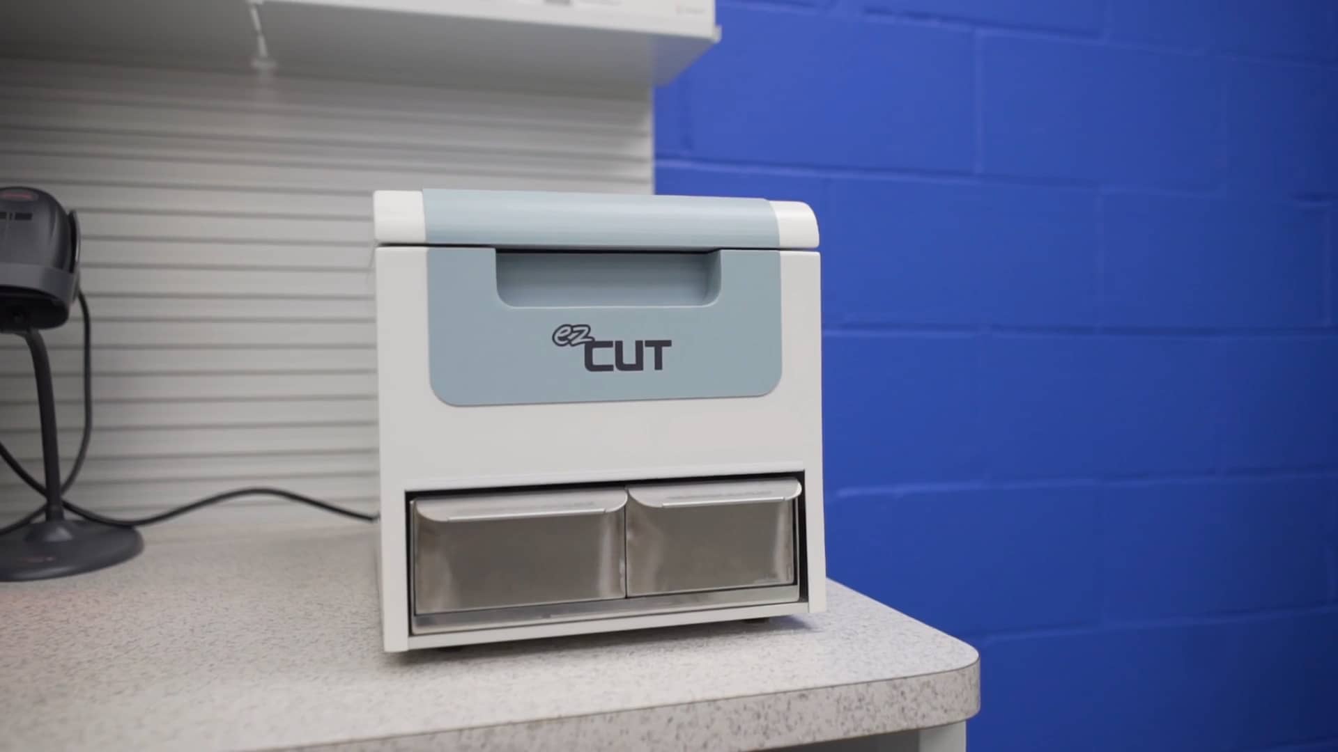 ezCUT Automated Tablet Cutter on Vimeo