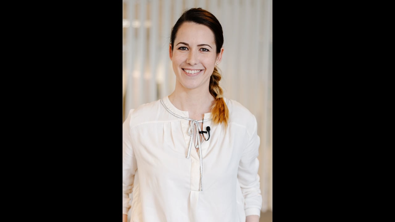 
        
          Zuzana Cmuntová
        

        
          –
        

        
          HR Manager
        
        