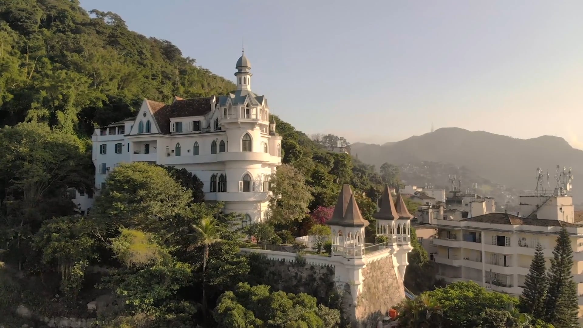 Oca Carioca - Institutional