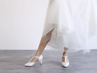 Martina aus der White Lady Brautschuh Kollektion 2021 ist aus hochwertigem einf&amp;auml;rbbarem Satin gefertigt und zeichnet sich durch &amp;uuml;berragende Bequemlichkeit&amp;hellip;