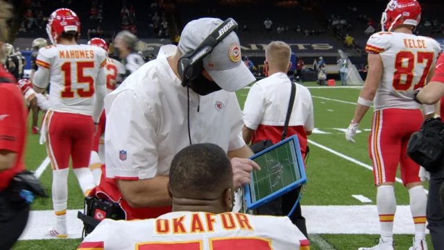 NFL tests video replay on Microsoft Surface tablets for coaches