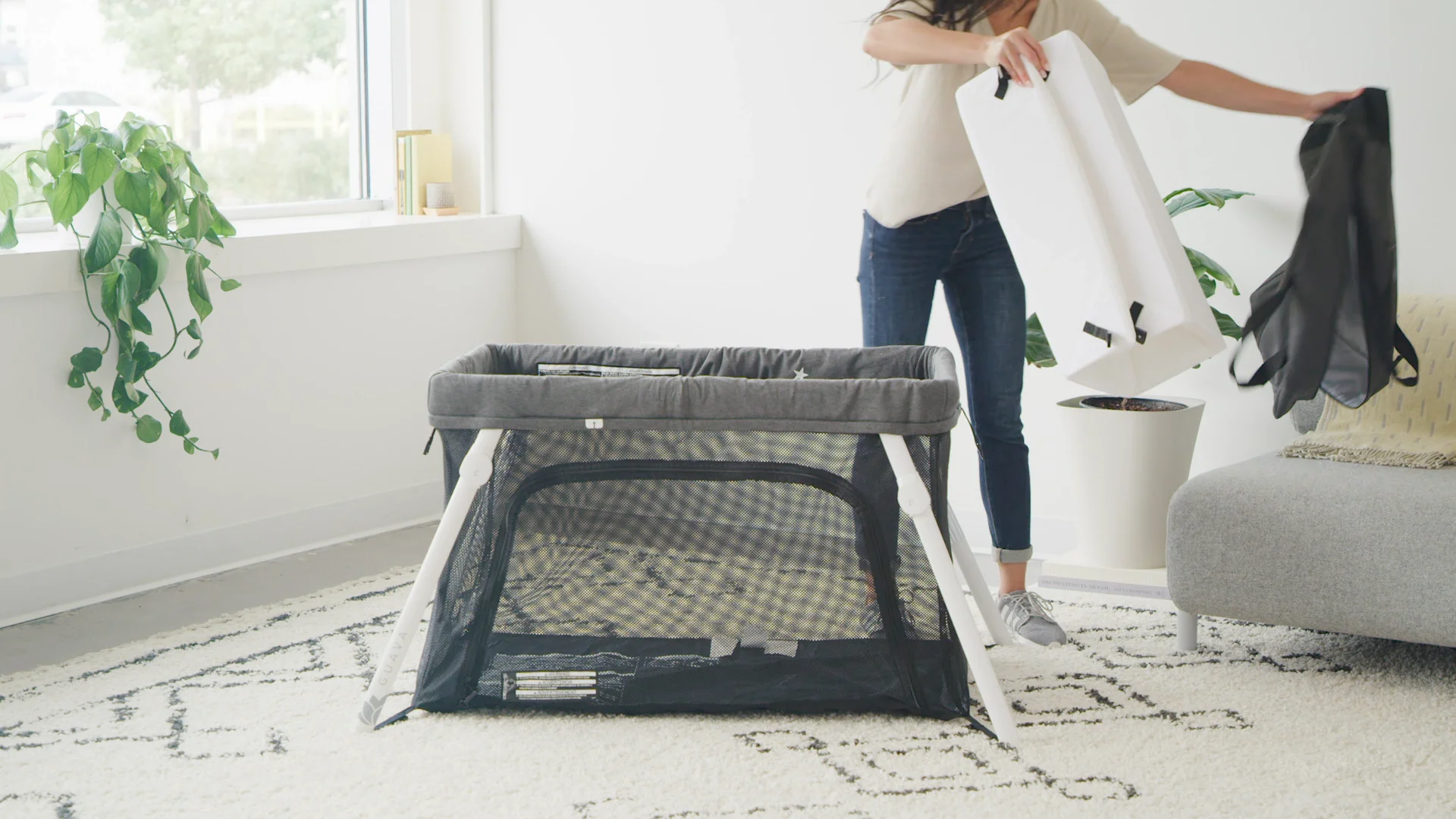 Guava family hot sale lotus travel crib