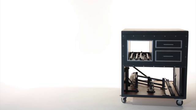 Motion cabinet