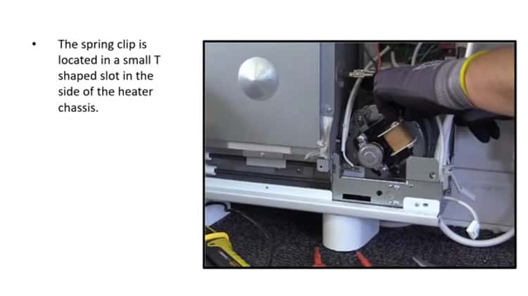 Dimplex Quantum Heater - Fan Replacement on Vimeo