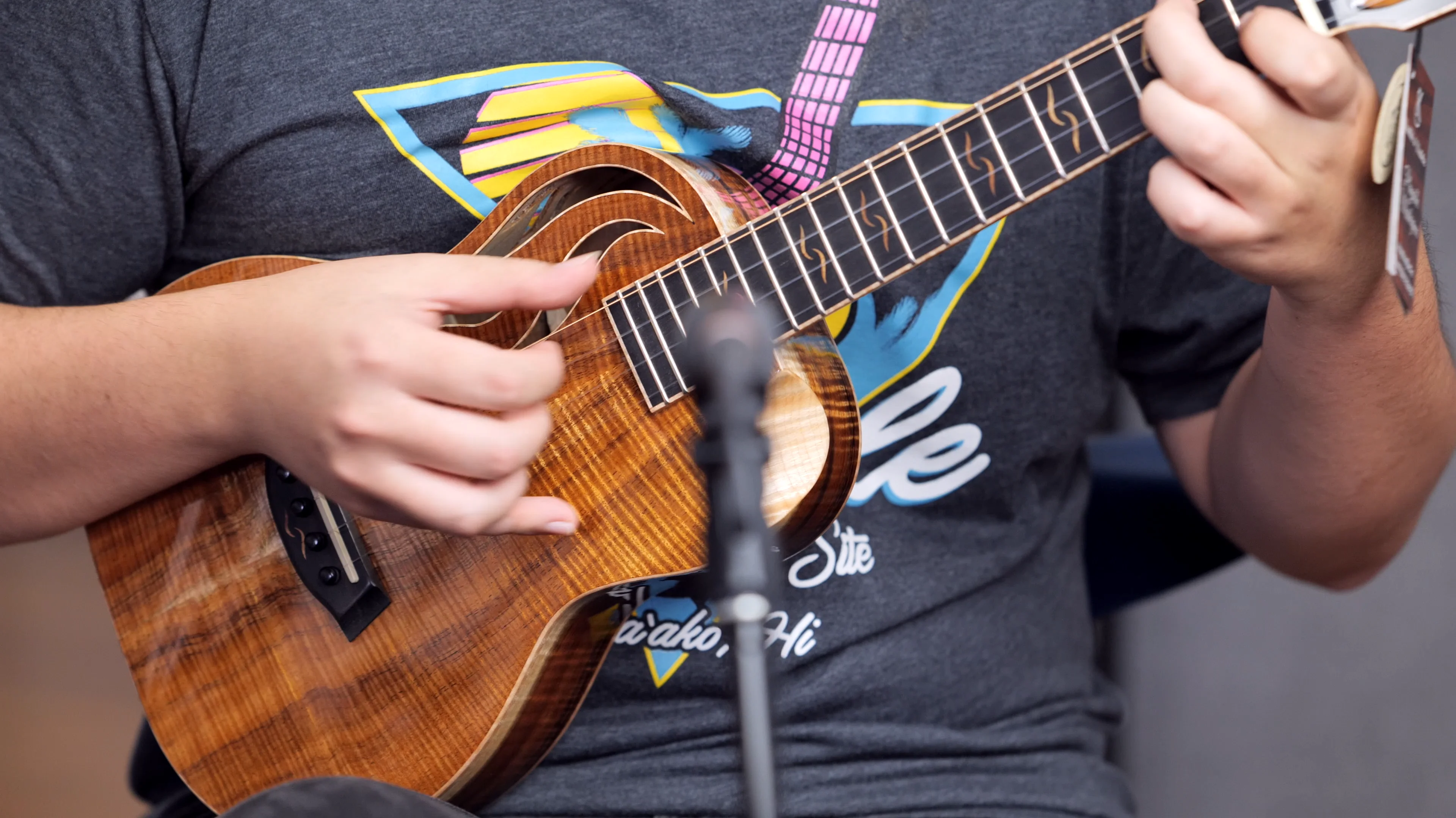 The Ukulele Site | Kanile'a Koa Tenor (Platinum 2021)