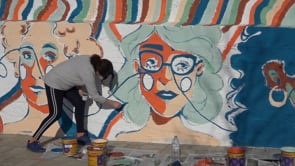 Acabat de pintar el mural del Dia de la Dona