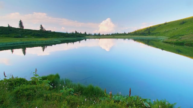 Lake Apshynets, Ukraine - 4K HDR Nature Relax Video