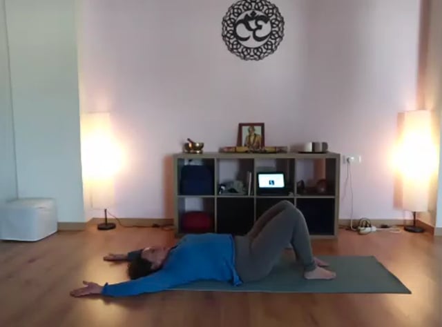 Flexiones hacia delante con bhandas