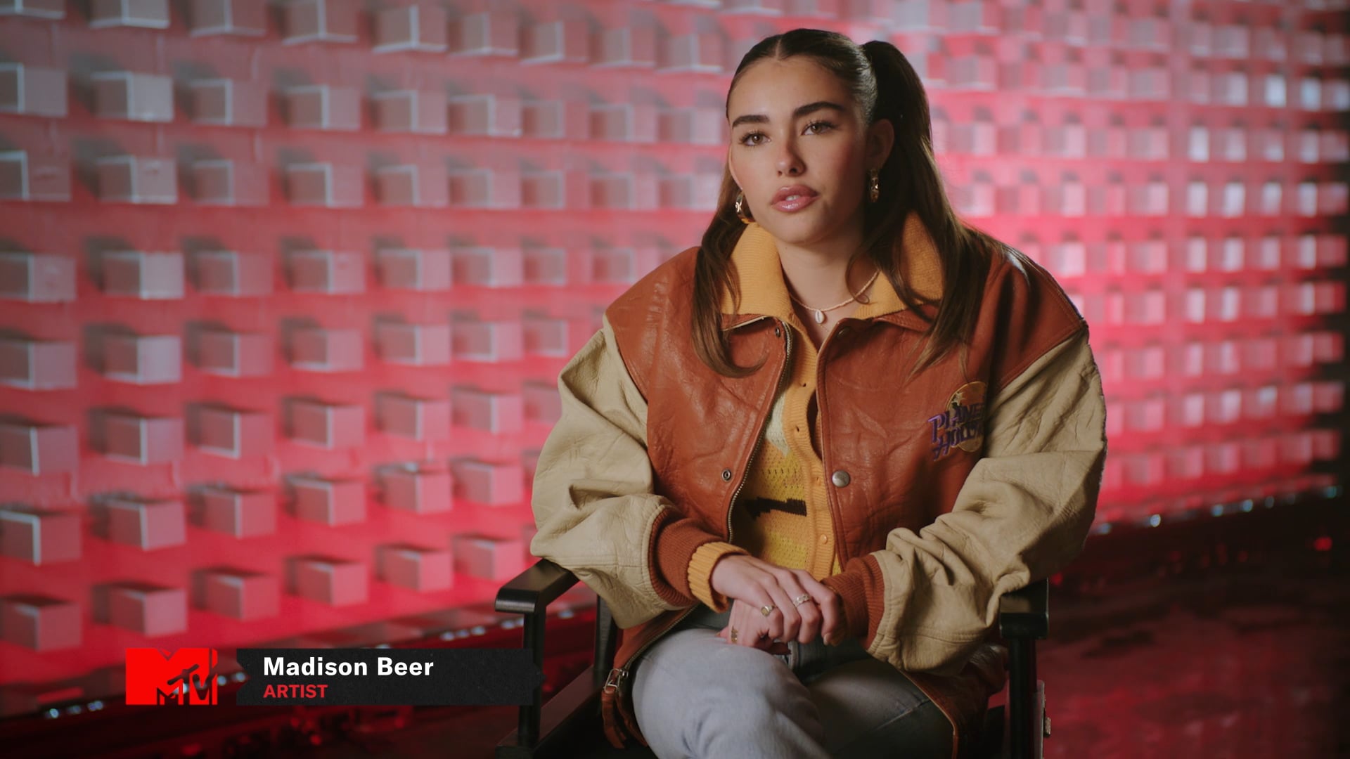 MTV PUSH - MADISON BEER - SELFISH - INTVERVIEW